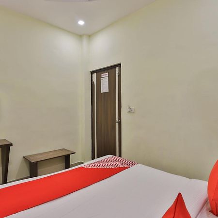 Oyo Flagship 19003 Hotel Rudra Mahal Ahmadabad Zewnętrze zdjęcie