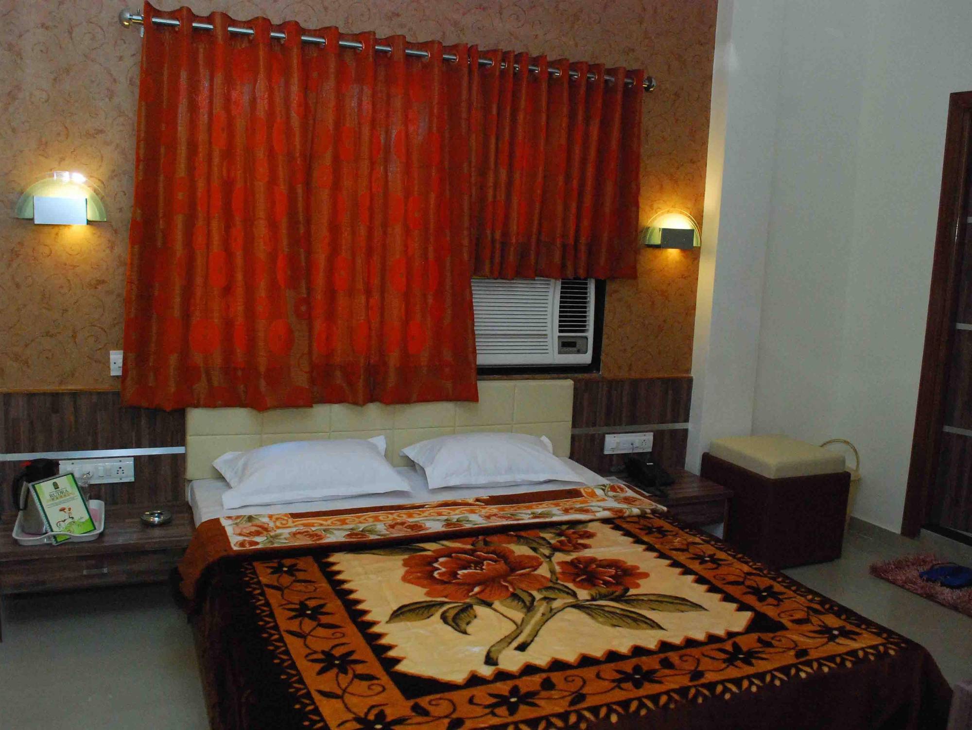 Oyo Flagship 19003 Hotel Rudra Mahal Ahmadabad Zewnętrze zdjęcie