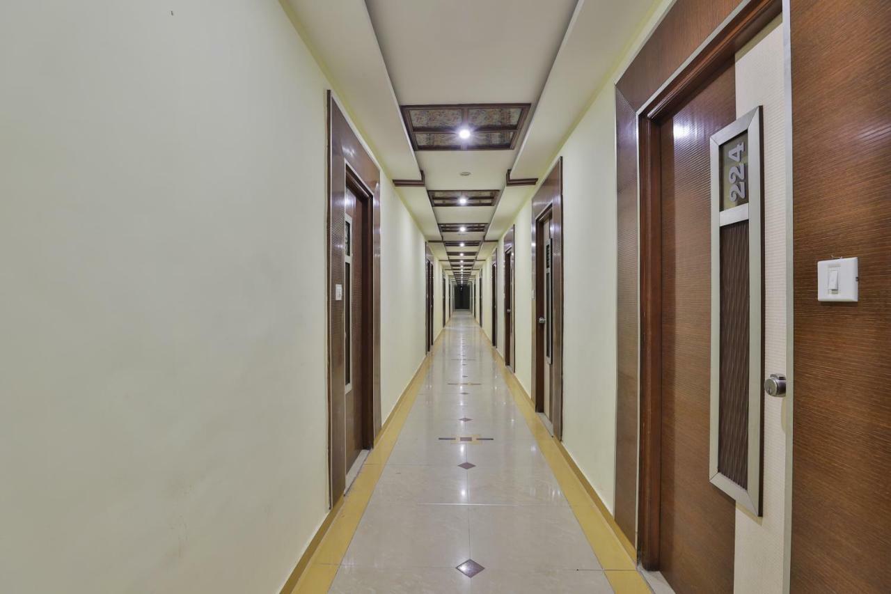 Oyo Flagship 19003 Hotel Rudra Mahal Ahmadabad Zewnętrze zdjęcie