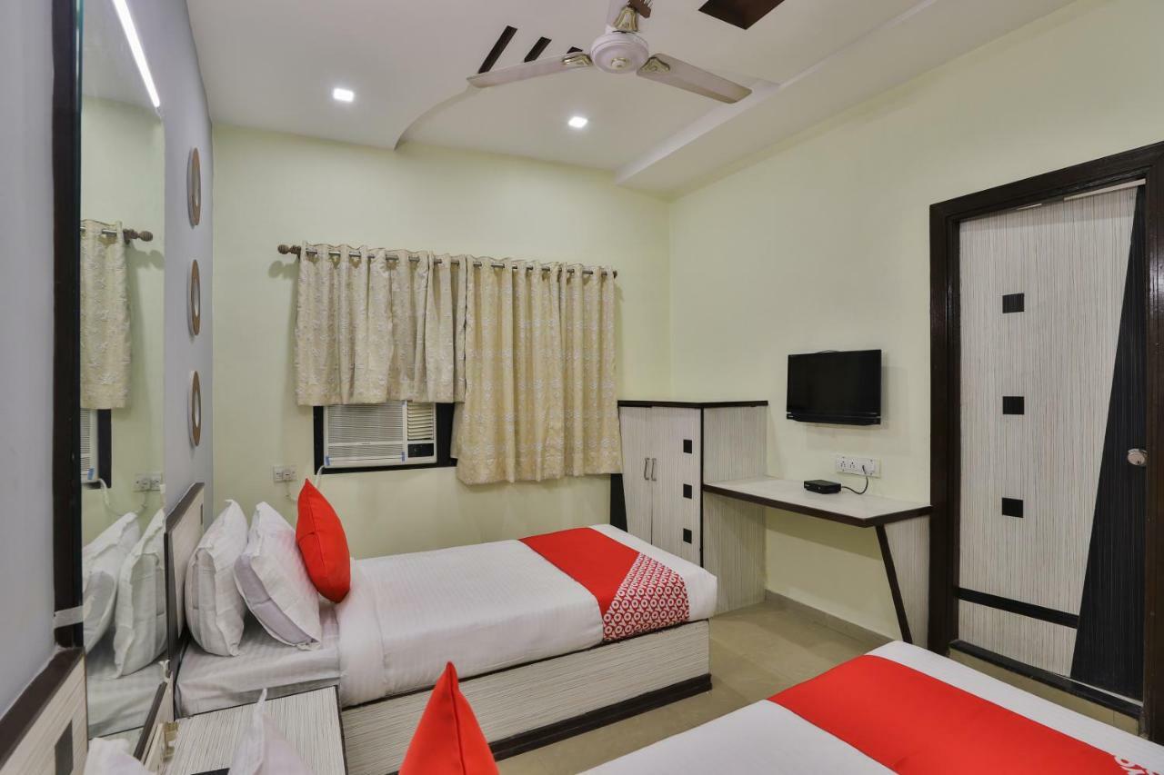 Oyo Flagship 19003 Hotel Rudra Mahal Ahmadabad Zewnętrze zdjęcie