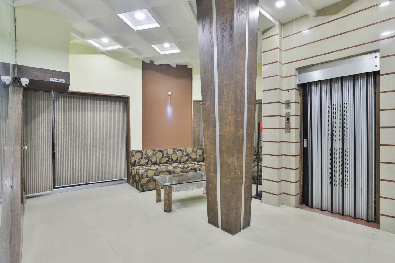 Oyo Flagship 19003 Hotel Rudra Mahal Ahmadabad Zewnętrze zdjęcie