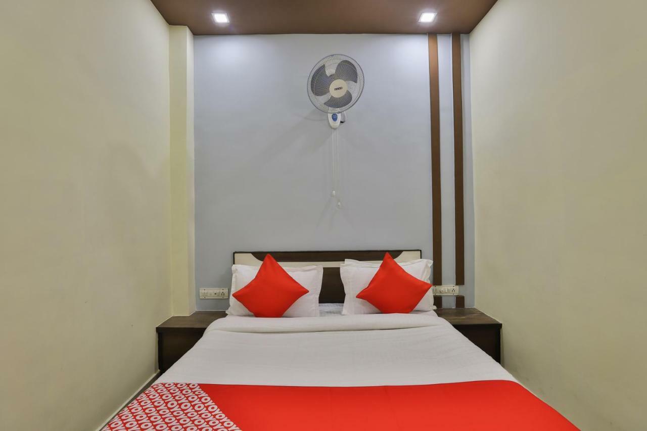 Oyo Flagship 19003 Hotel Rudra Mahal Ahmadabad Zewnętrze zdjęcie