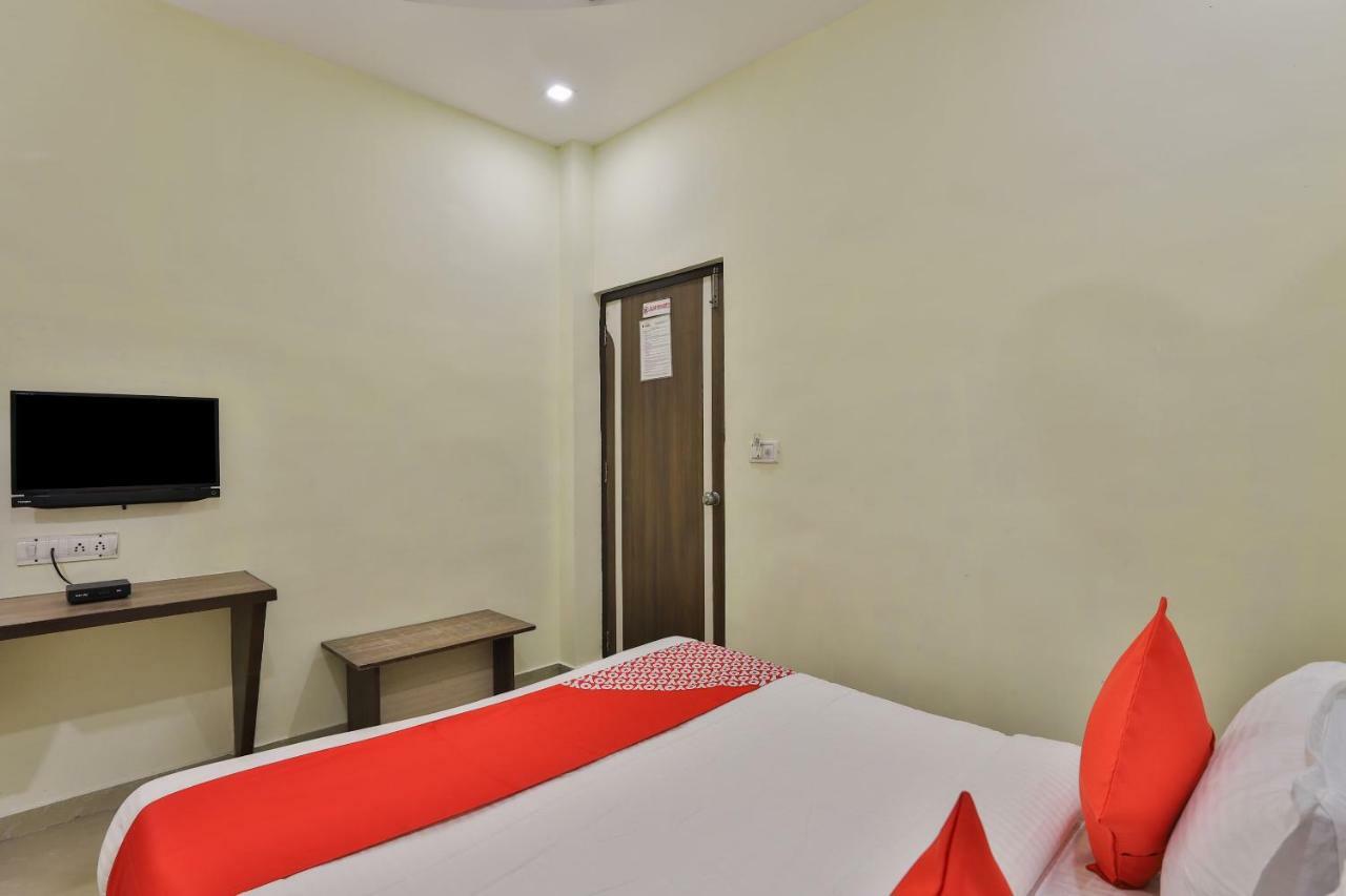 Oyo Flagship 19003 Hotel Rudra Mahal Ahmadabad Zewnętrze zdjęcie