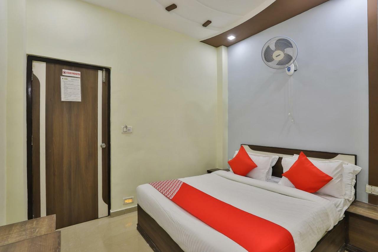 Oyo Flagship 19003 Hotel Rudra Mahal Ahmadabad Zewnętrze zdjęcie