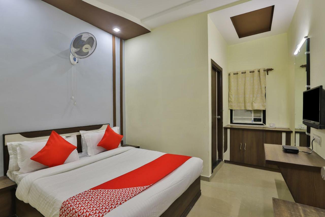 Oyo Flagship 19003 Hotel Rudra Mahal Ahmadabad Zewnętrze zdjęcie