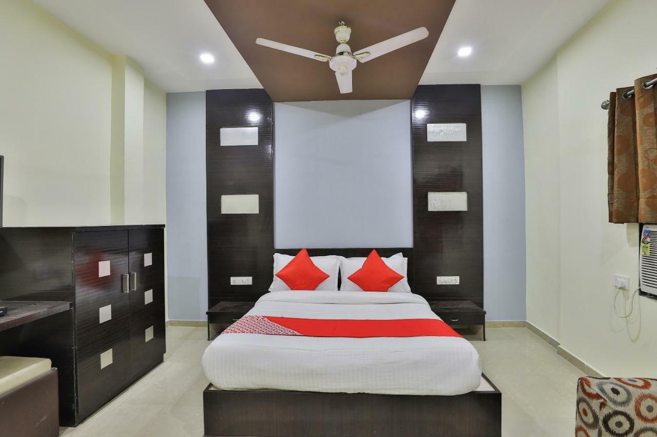 Oyo Flagship 19003 Hotel Rudra Mahal Ahmadabad Zewnętrze zdjęcie